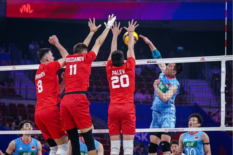 关于遭8连败！世联赛-中国男排0-3保加利亚仅1人得分上双的信息